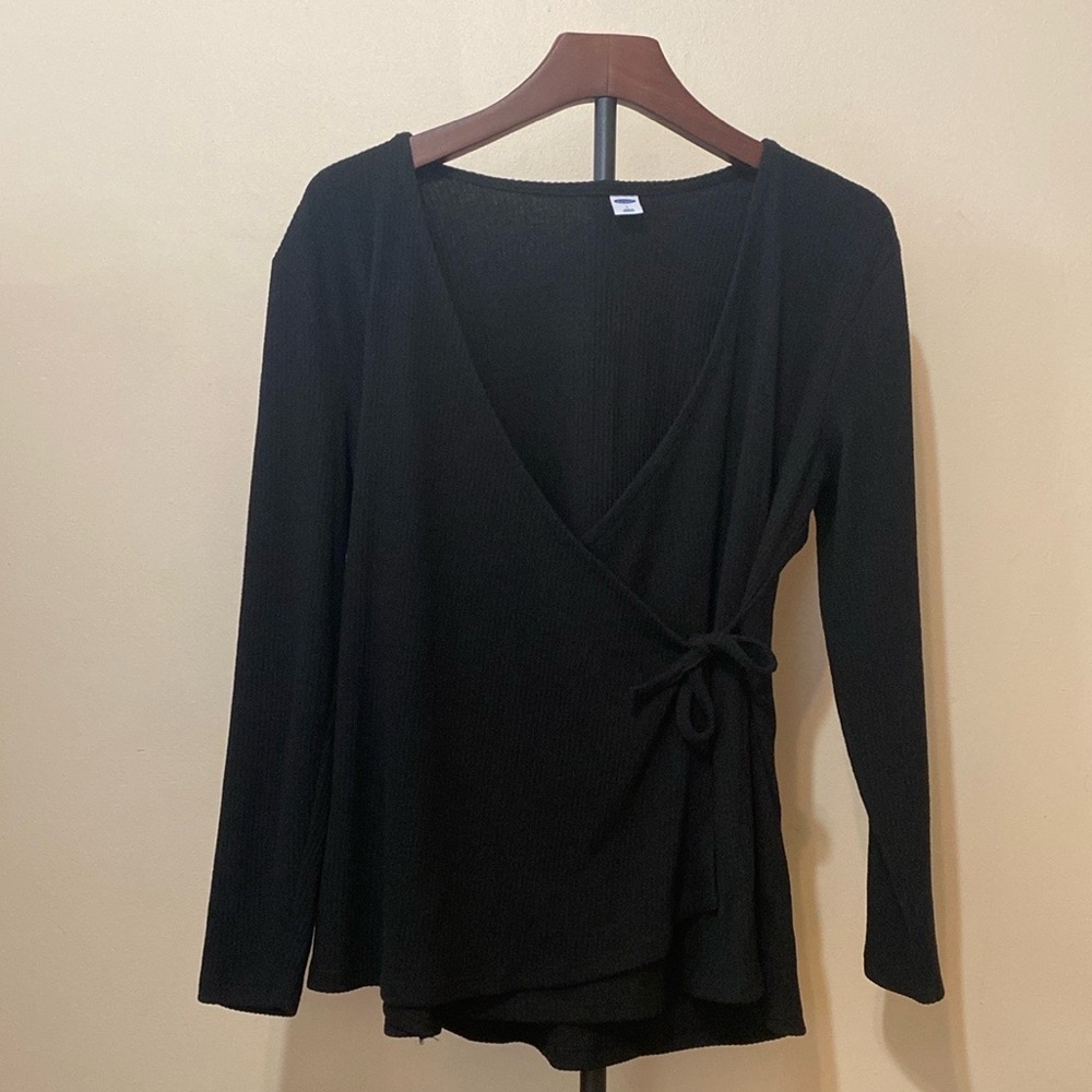 Old Navy black front tie sweater